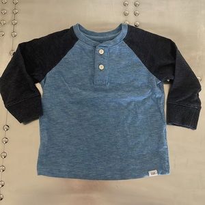 GAP Colorblock Raglan Henley Shirt
